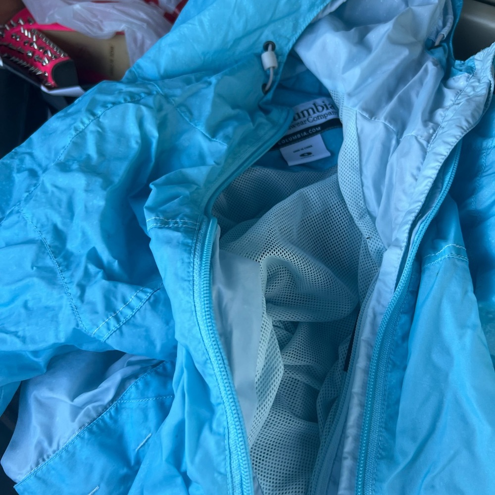 columbia windbreaker